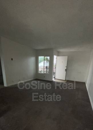 $1,995 / 2br - 900ft2 - FREE SEPTEMBER RENT! 2BR/1BA Upstairs Apartment on Oaklawn Ave63663922540417124