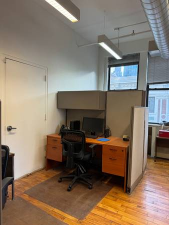$200 / 30ft2 - Workspaces in Chelsea (Skylight, Hardwood Floors) (Chelsea)64033633951361120