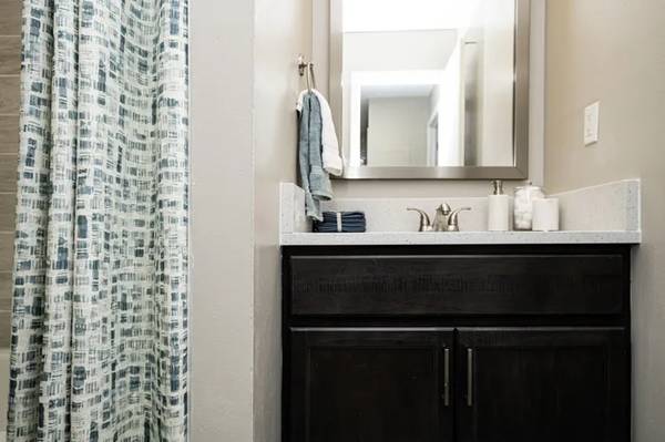 $1,126 / 1br - 756ft2 - Savings So Good It is SCARY! (NOBLESVILLE)63989076377475121