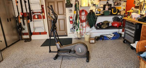 Elliptical Exercise Machine 1