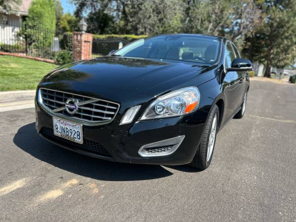 2012 Volvo S60 t5 Pocos kilómetros, ¡¡excelente estado!! - $5,900 (Encino)63624582807811121