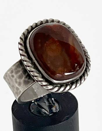 Anillo de plata esterlina vintage con ágata roja marrón, talla 9, ¡SOLIDO! - $109 (distrito de Mission)63470436969857120