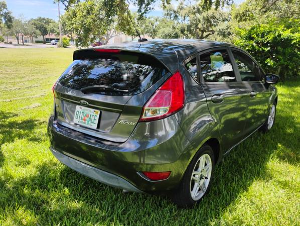 PERFECT DAILY DRIVER*LIKE NEW*NEEDS NOTHING*LOW MILES*COLD AIR* CLEAN - $4,950 (LARGO)63443850245251124