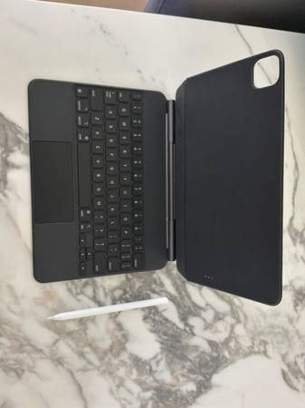 Apple Magic Keyboard for 11in iPad Pro 1