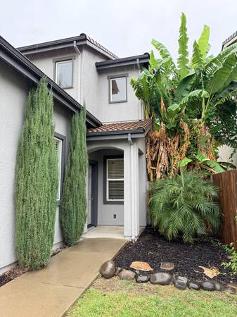 $3,150 / 4br - 2200ft2 - Freshly painted 4 Bed,2.5bath,  3 car garage (Rocklin)64043834726529121