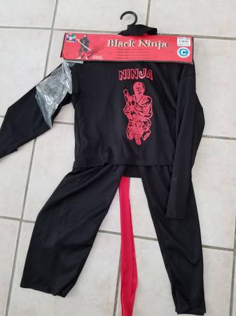 COSTUME - Black Ninja for a 7 year old 1