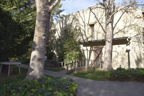 $1,875 / 1br - 475ft2 - Park-Like setting, near transportation, quiet, smoke-free (novato)64030484099714122