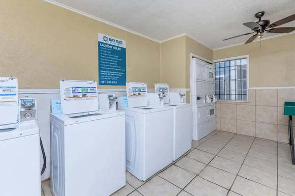 $1199.00 / 2br - 962ft2 - Baytree Apartments on Ocean Drive64036542717441123