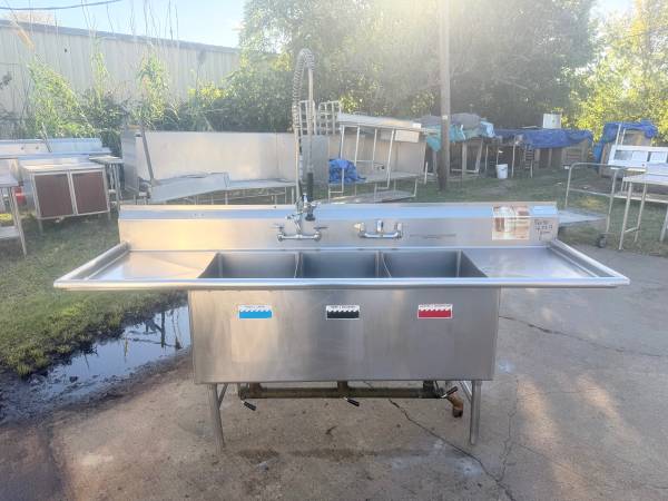 Three Compartment Sink (Large compartments) 1