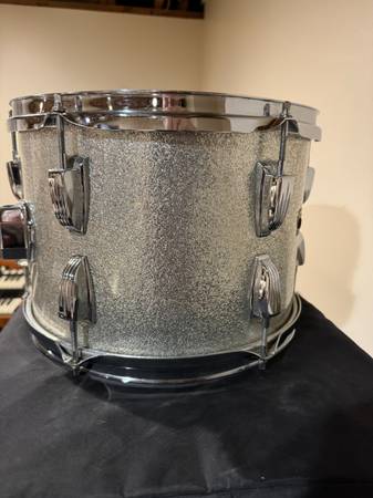 Ludwig 9x13 rack Tom 1966 Sliver Sparkle Excellent Condition - $395 (Southwick)63471140418305124