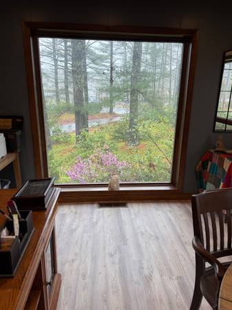 $1,000 / 250ft2 - Office space available in commercial building (somersworth)63986779035522121