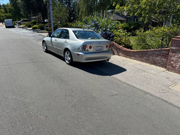 2001 Lexus IS300 - $6,900 (cupertino)63617140719875121