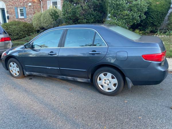 2005 Honda Accord 1