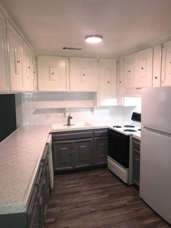 $1,785 / 3br - ¡Remodelado de 3 dormitorios, 2 baños! ¡Solicita HOY! ¡Esto no durará mucho! (Visalia (Visalia, California))63809865202051122