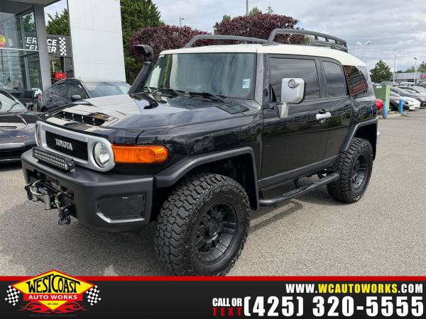 2008 Toyota FJ Cruiser Base - Photo 2