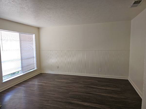 $695.00 / 1br - 600ft2 - 2938 Bernice St.64037557770627121