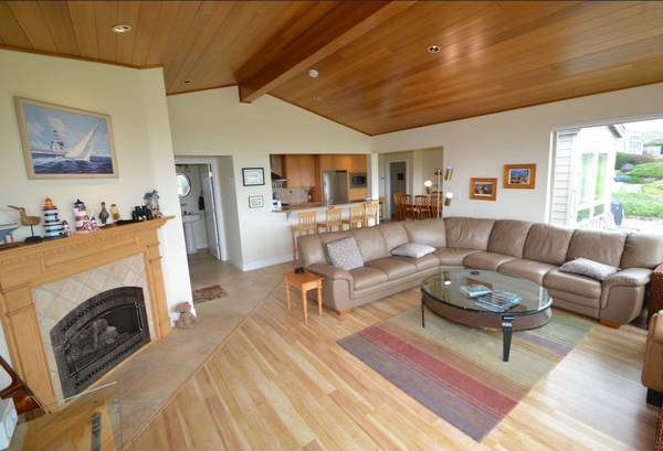 $380 / 2br - 1500ft2 - 2beds Gorgeous on Garcia: Lux Adobe (Las PlacitasSanta Fe)63806118335617121