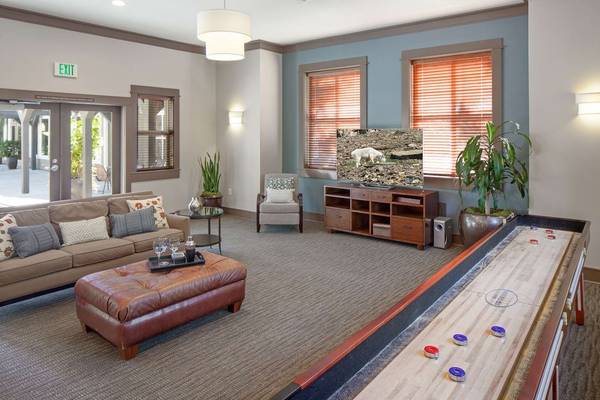 $1,829 / 2 habitaciones - 1050 pies² - Vistas al bosque y excelentes comodidades, ¡llame hoy para obtener excelentes tarifas! (10600 SW Taylor St, Portland, OR)63831251126659123