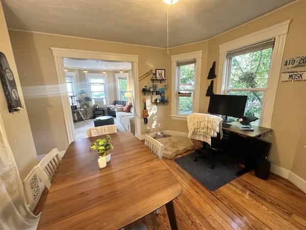 $3,350 / 2br - Cambridge 2 Bed/1 Bath Apartment | Between Harvard and Porter Square63817587408257120