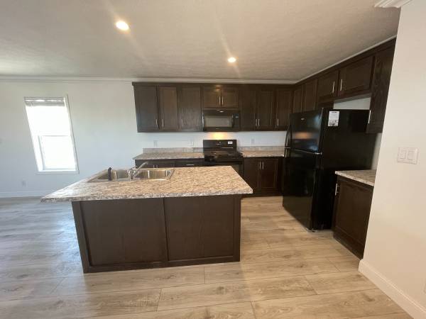 $109,900 / 3br - 1056ft2 - ¡ESPECIAL! Casi una casa nueva - Comunidad de 55+ (Colorado Springs)64151629573122124