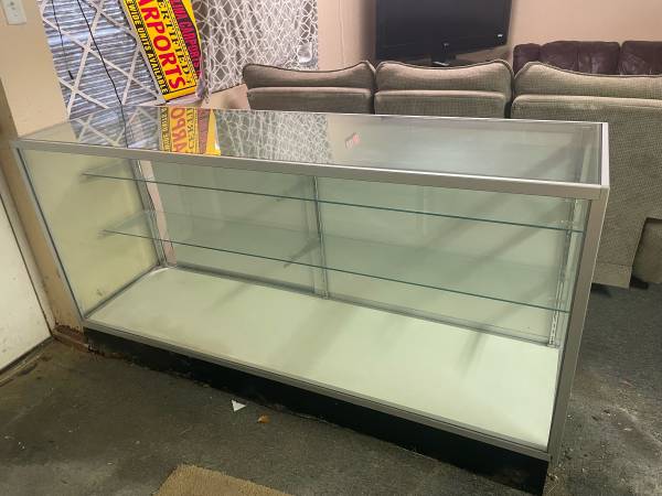 Retail glass display case 1
