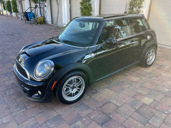 2011 Mini Cooper S con bajo kilometraje, excelente estado, bien mantenido - $4,600 (san mateo)63654702360321121