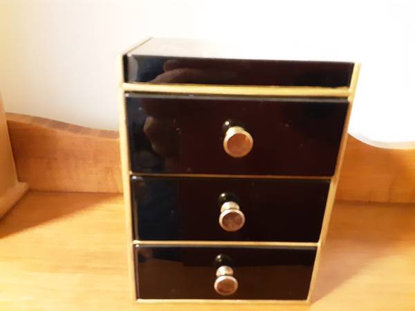 Otagiri (Japan laquer jewelry box 1