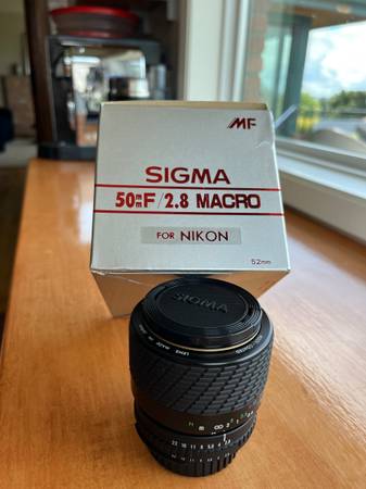 NEW Sigma 50mm/2.8 Macro Lens for Nikon 1
