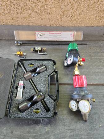 Two hole pins,circle cutting guid and regulators 1