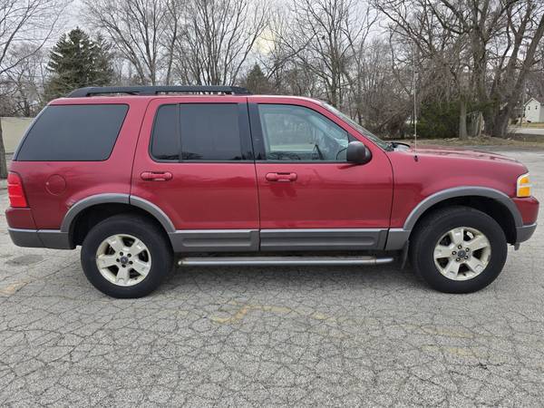 2005 FORD EXPLORER - $2,999 (ZION ILLINOIS)63618702410115124