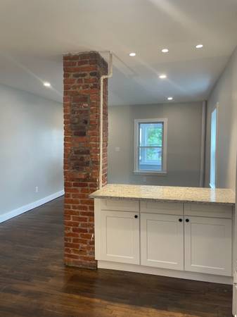 $3,250 / 2br - 1700ft2 - Recently Renovated 2+ Bedroom Apartment – Wakefield, MA Available ASAP (Wakefield)63996691910915121