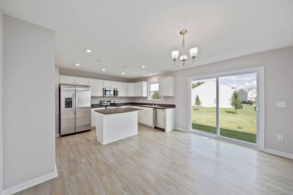 $2,400 / 3br - Amazing Home in a Fantastic Neighborhood (Morrow)63974469549571124
