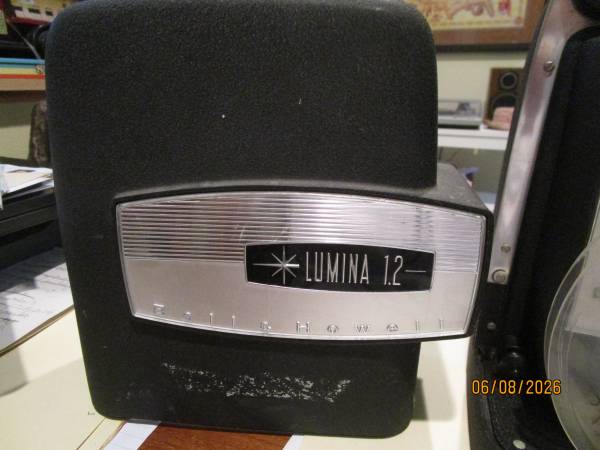 Projector 8 MM 1