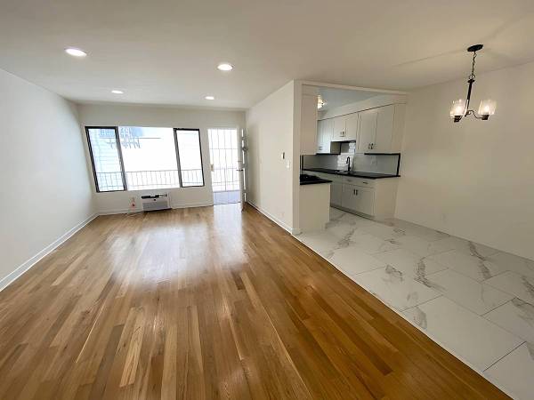 1br - 1026 N Genesee Ave. #2--Lower Level, PRIVATE BALCONY! 1