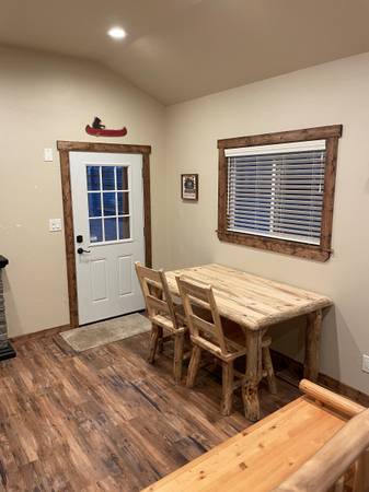$800 / 1br - 288ft2 - Small studio cabin for rent - furnished (McCall)63794970279043123
