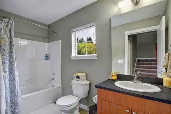$2,700 / 2br - 974ft2 - Spacious 2 Bed, 2 Bath! Save Thousands at Move In! (Bellevue)63688514610049124