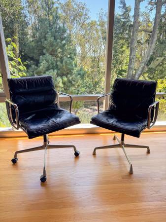 Eames HM Soft Padded Aluminum Group Chairs - 1973 - Rare - Zealand 1