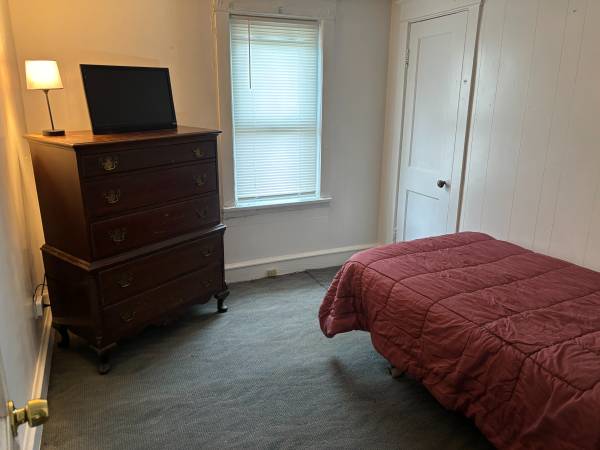 ROOM for rent $175.wk 1