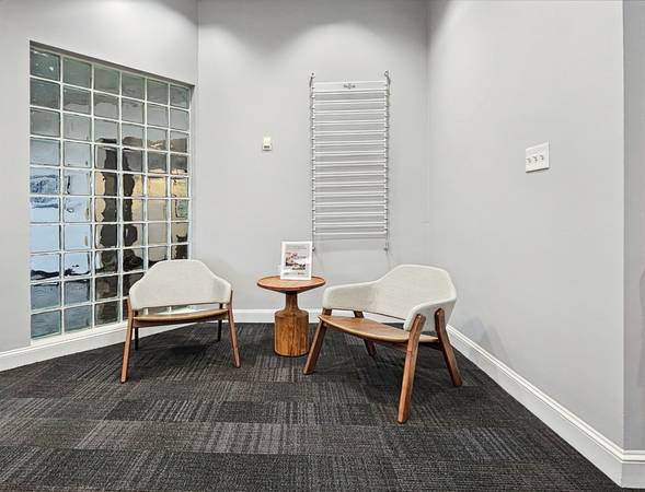 $175 24/7 access to your dedicated workplace-all amenities included! (New London)64194824683266123