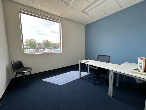 $21 HQ impulsado por Regus: ¡Alquila oficinas por hora a tu manera! - West Valley (West Valley City)63671008505729120
