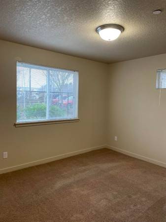 $1,779 / 2br - 1107ft2 - Planta Baja, Lavavajillas, Armarios Walk-In, Barbacoa de Gas Exterior, Plazas de Aparcamiento Cubiertas (7915 NE Burton Rd, Vancouver, WA)63831252344449123