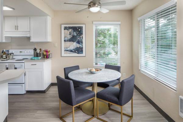 $2,006 / 2br - 1050ft2 - Sala de cartas y bingo, Sala de billar, Aire acondicionado en hogares seleccionados (Summerfield)63672564644739124