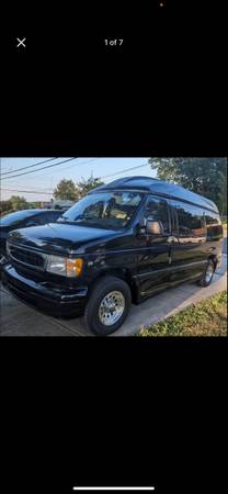 2001 Ford E250 Furgoneta de Viaje Convertida Eclipse - $10,000 (Silver Spring)63618565539585121