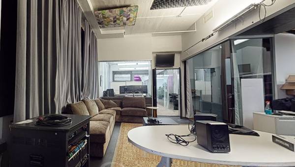 $12,000 / 4500ft2 - Perfect space for Podcast & Production- High ceilings- Loading dock (Midtown West)63854290893699123