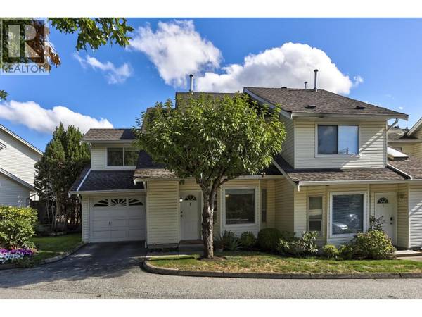 Make it yours! Townhouse in Maple Ridge. 3 Beds, 2 Baths 1
