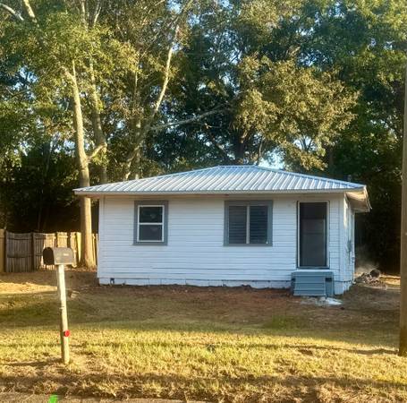 $70,000 / 2br - 572ft2 - Dothan 2 Bedroom Fixer-Upper for Sale. MAKE YOUR OFFER TODAY! (Dothan)63936353344130120