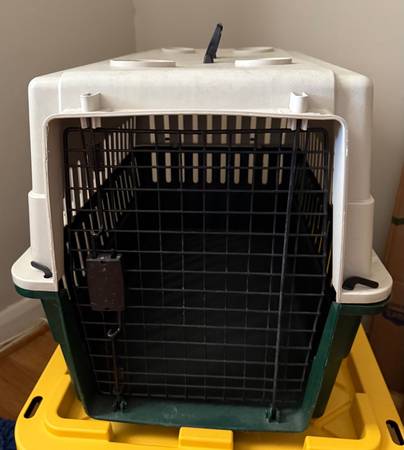 2 Dog crates-  M & XXL (Middle River)63924992020227120