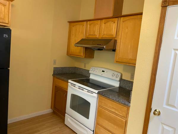 $750 / 1br - 190ft2 - private bedroom in a sharing house (W. Olympia)63808059273729124