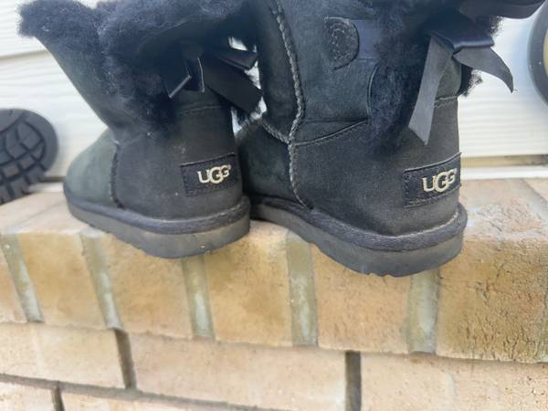 UGG black warm boots,size 3 1
