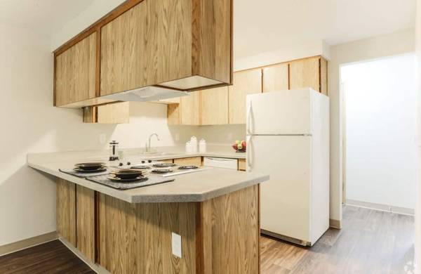 $1,565 / 2br - 986ft2 - Private Patio, Refreshing Swimming Pool, Dishwasher (North Central Gresham)63672671000707124